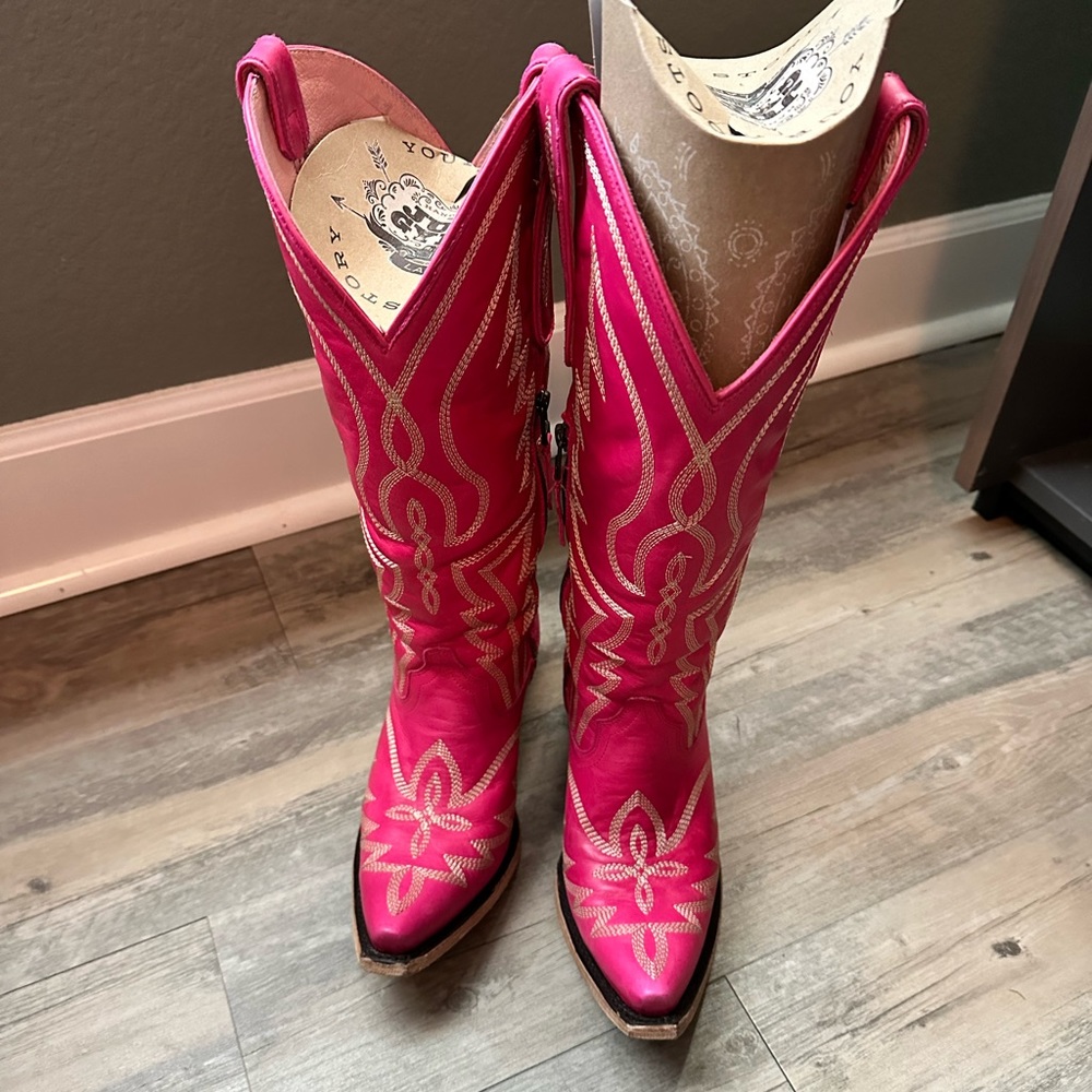 Junk Gypsy Nighthawk Hot Pink